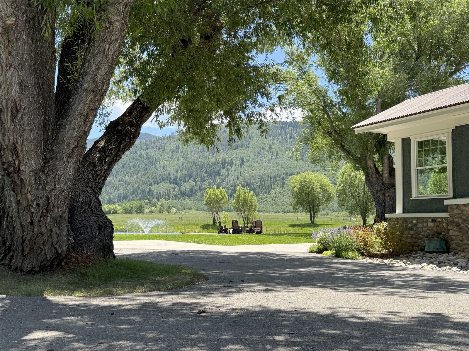 33690 E Us Highway 40