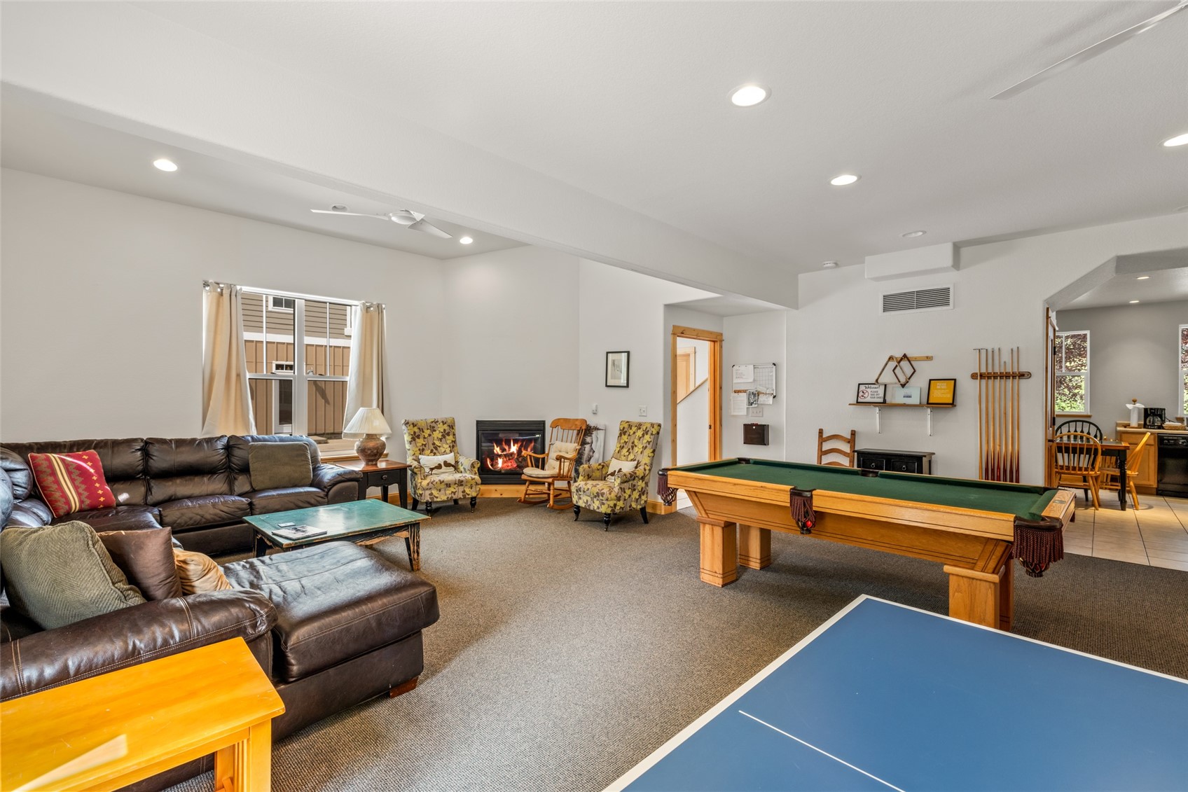 858 Dougherty ROAD