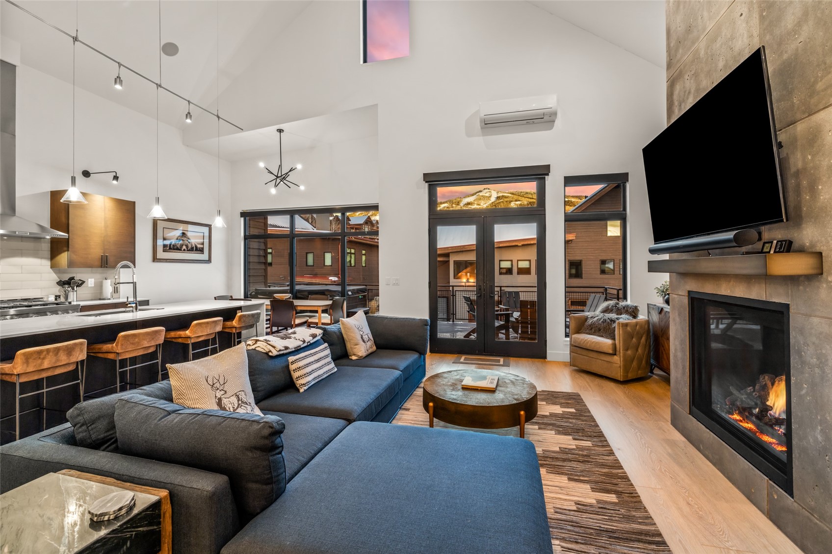 1243 Urban WAY 2