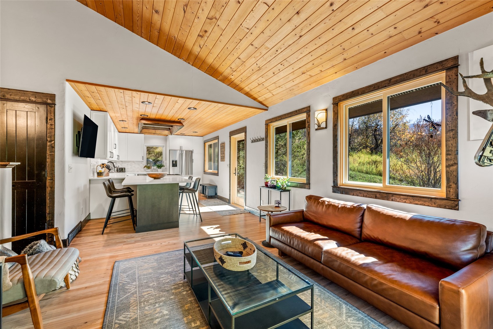 795 Spring Creek CIRCLE