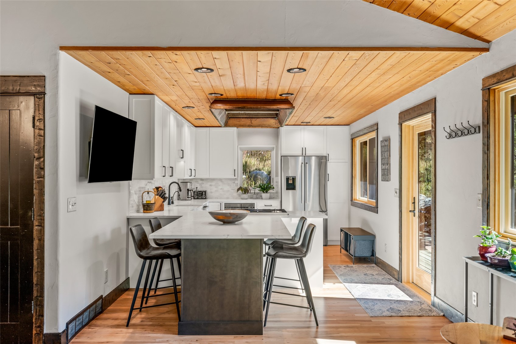 795 Spring Creek CIRCLE