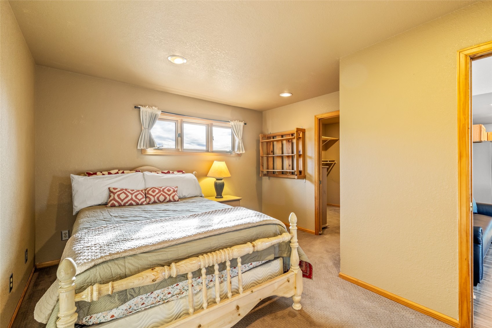 37450 Saddle Mountain DRIVE