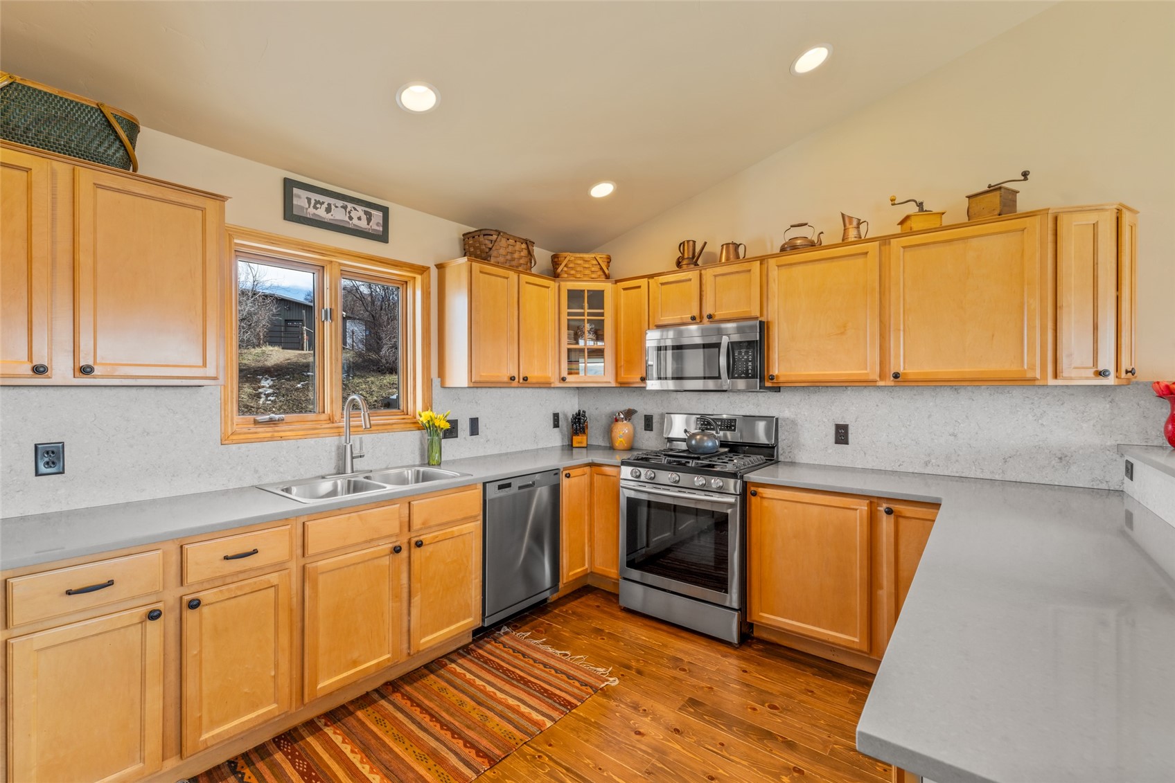 37450 Saddle Mountain DRIVE