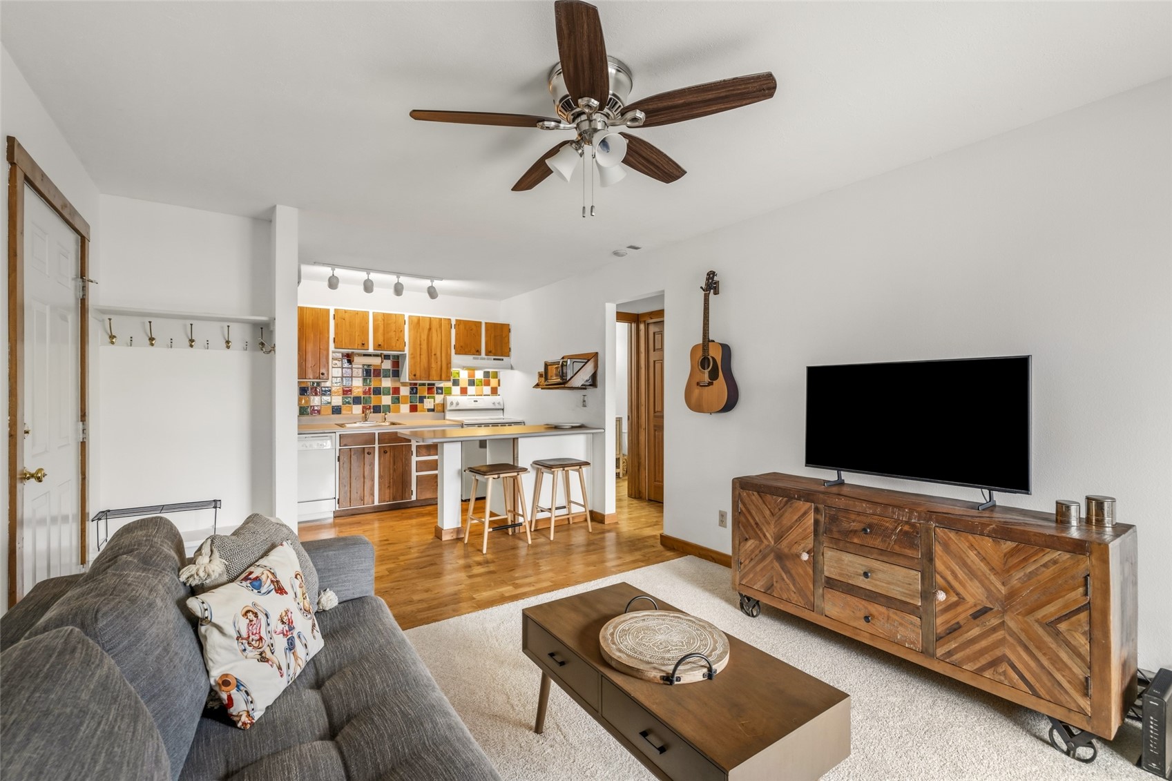 1335 Sparta Plaza 4
