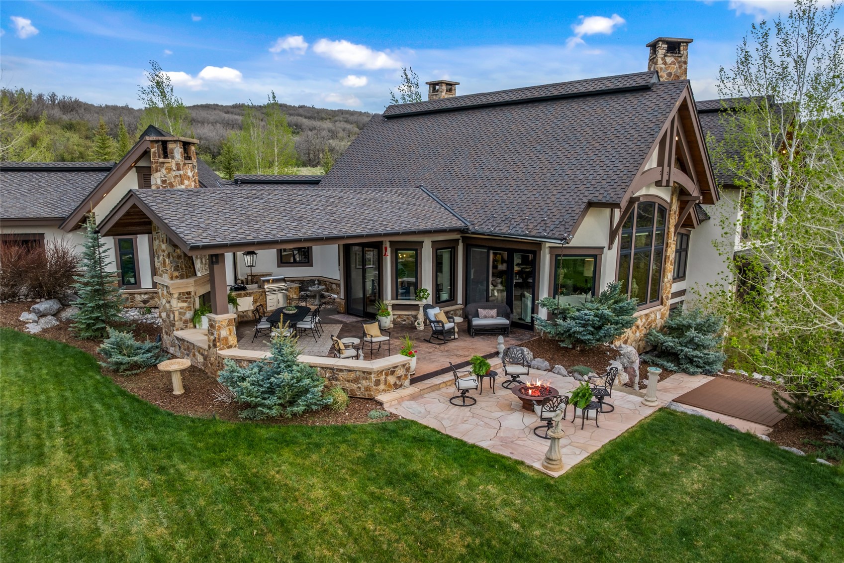 24775 Rainbow Ridge