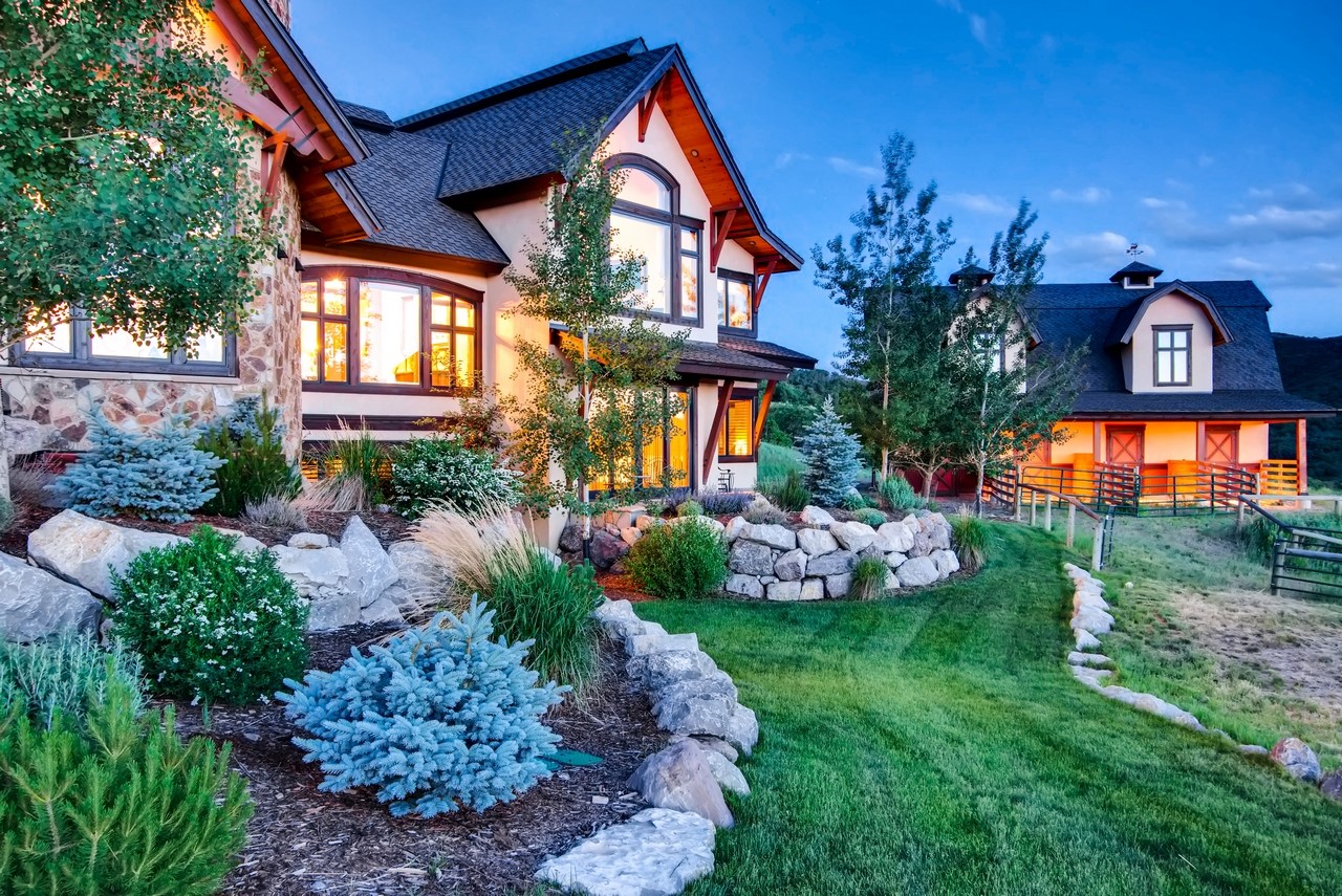 24775 Rainbow Ridge