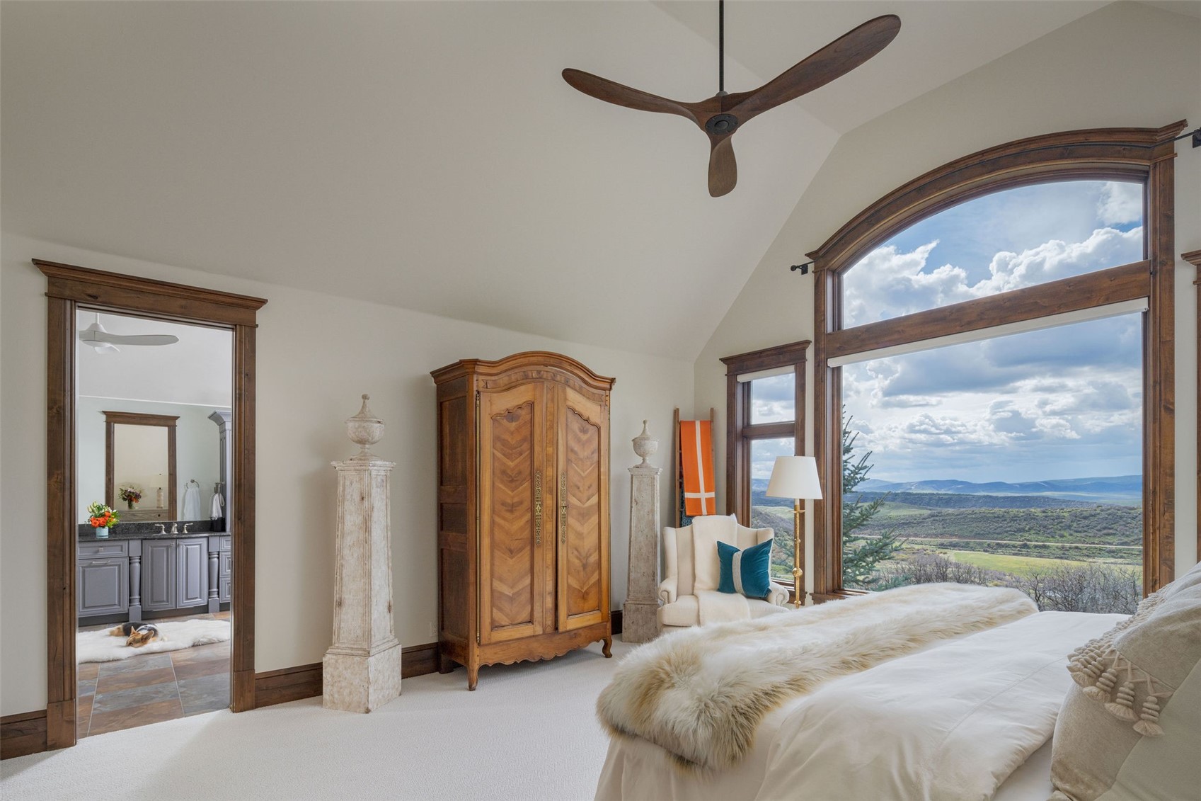 24775 Rainbow Ridge
