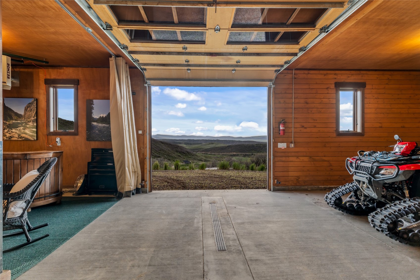 24775 Rainbow Ridge