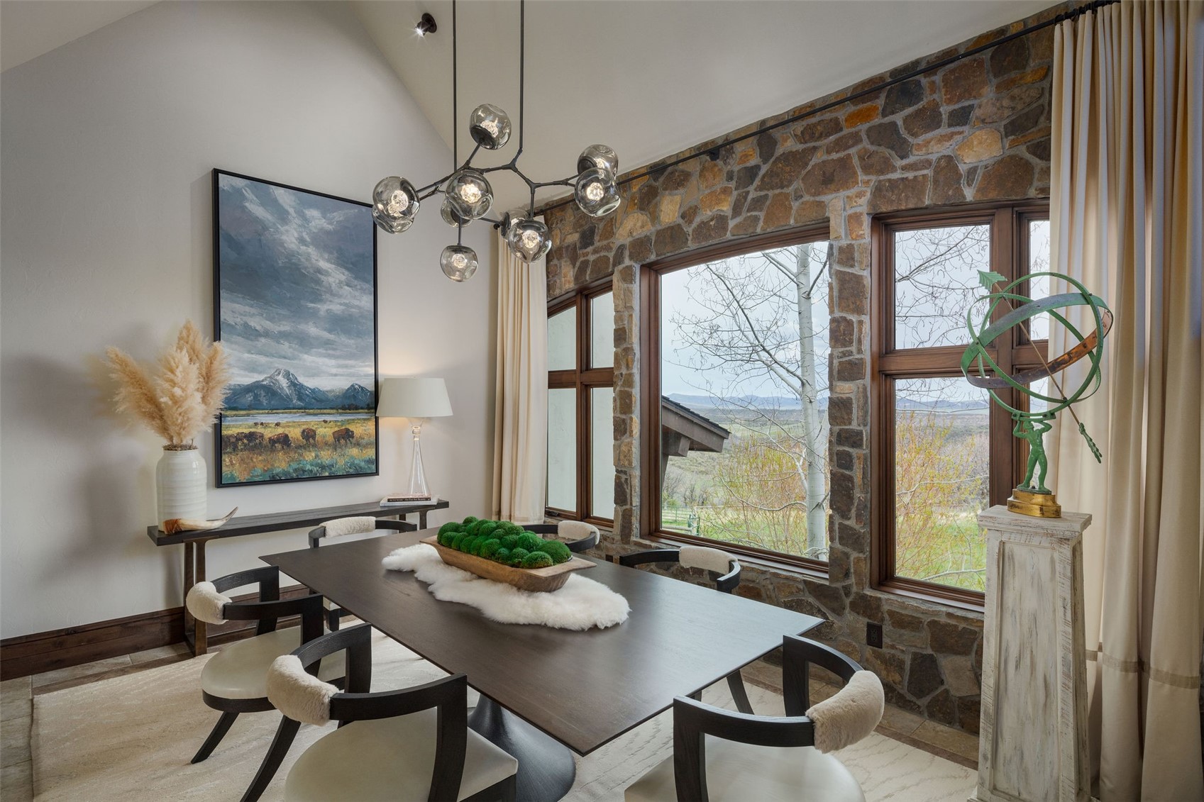 24775 Rainbow Ridge