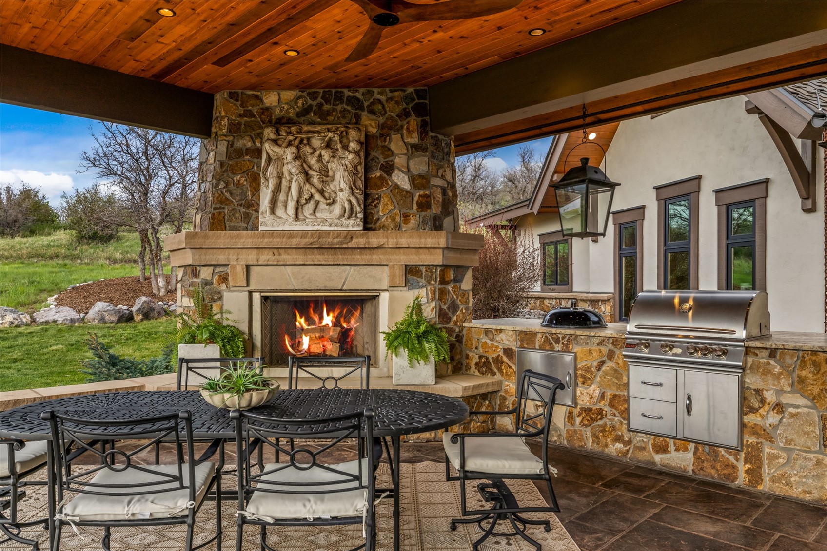 24775 Rainbow Ridge