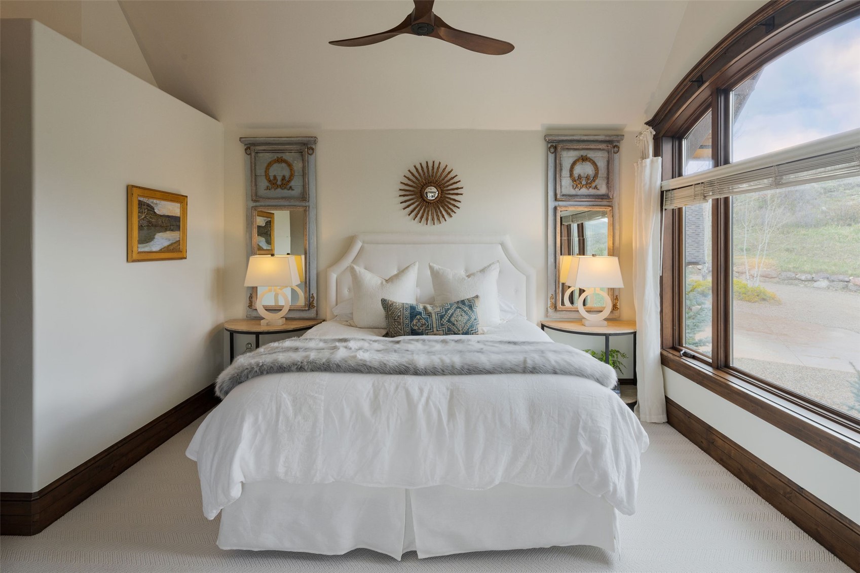 24775 Rainbow Ridge