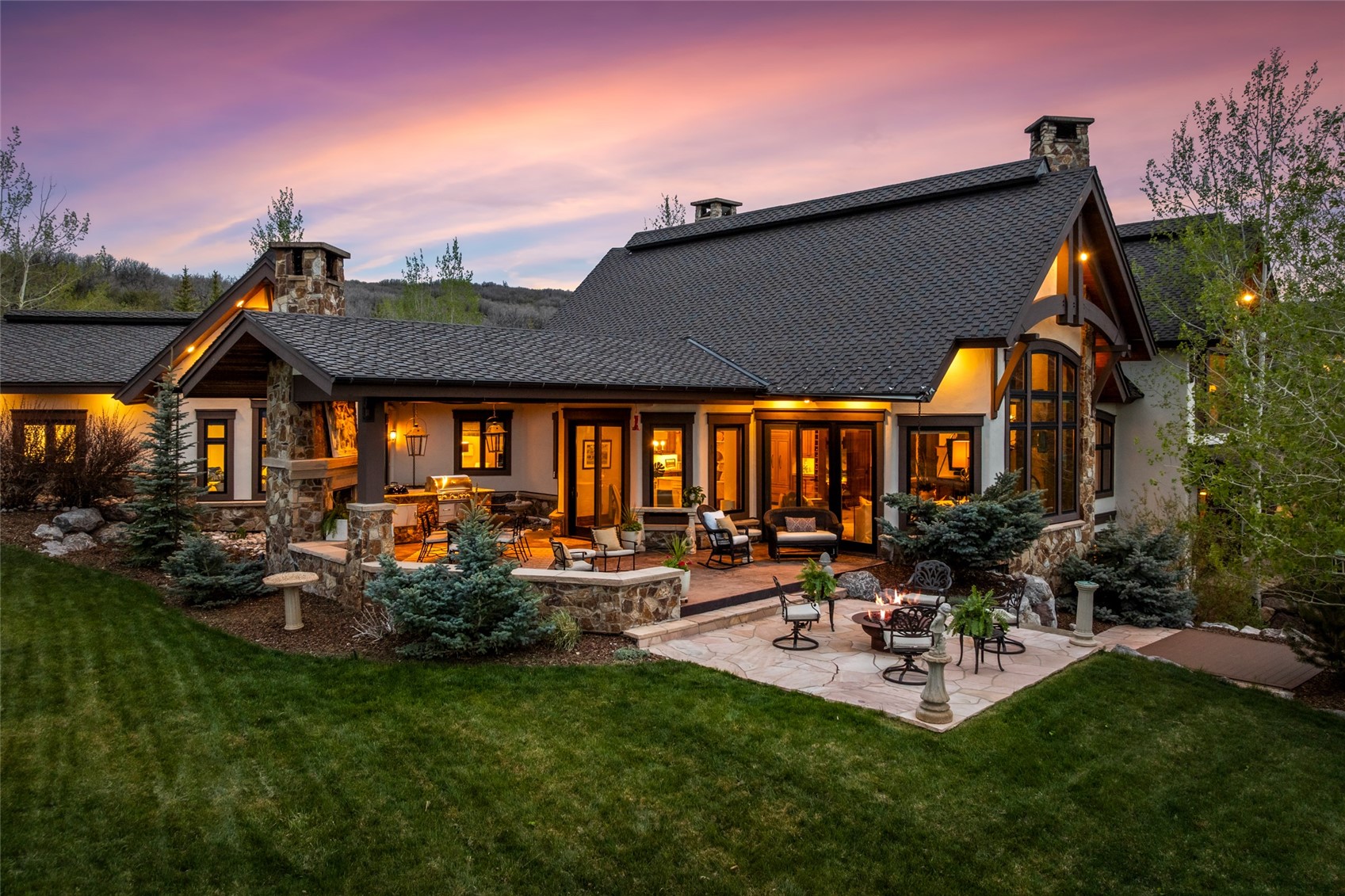 24775 Rainbow Ridge