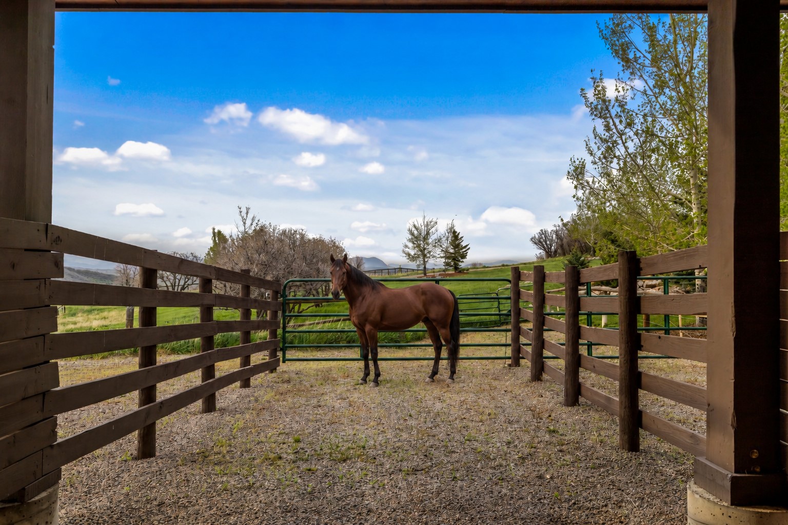 24775 Rainbow Ridge