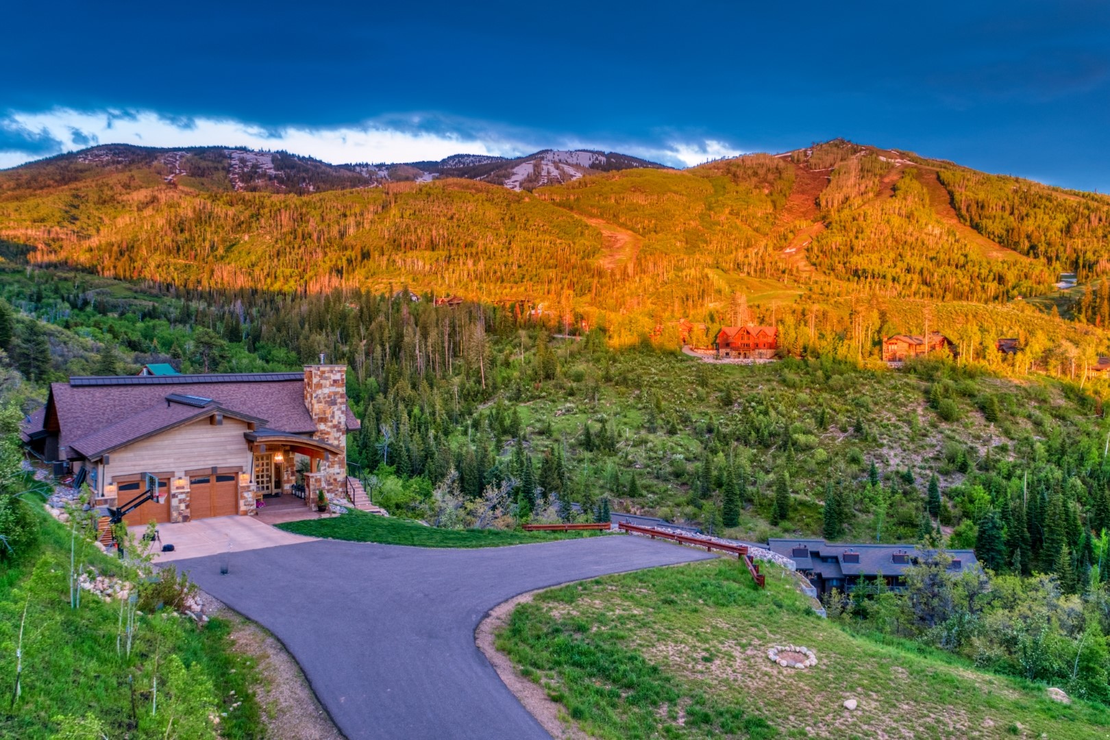 2529 Mountain View LANE