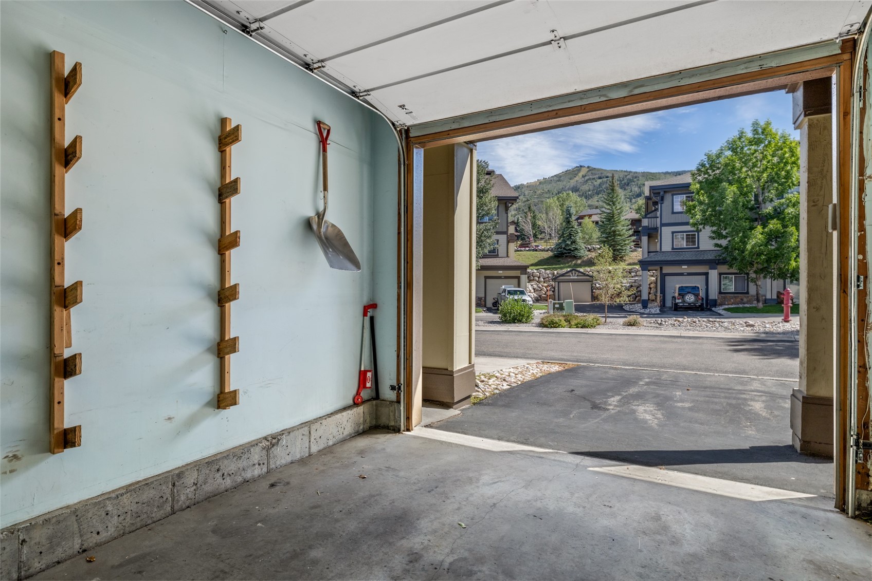3310 Columbine DRIVE 1404