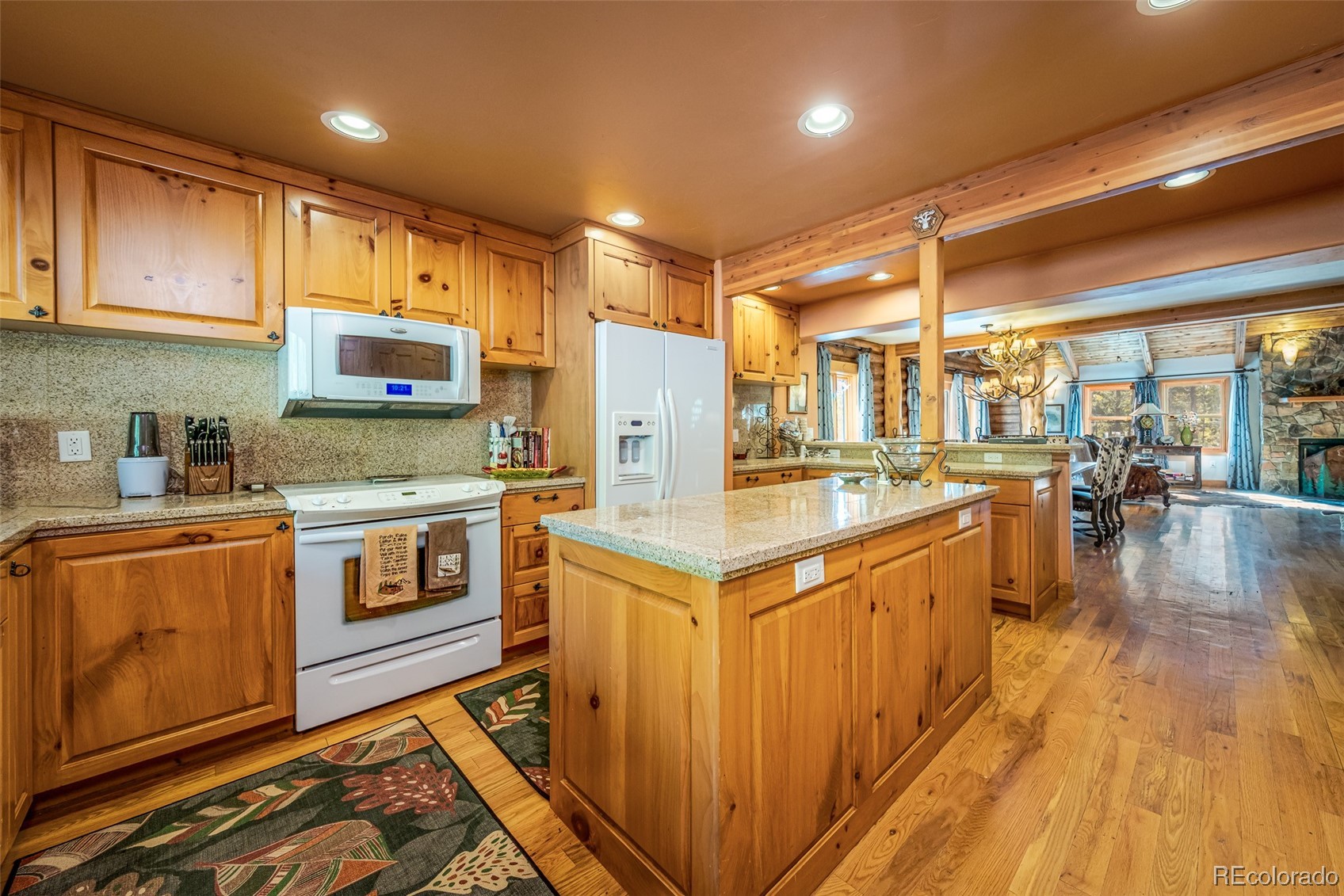 21180 Roan WAY