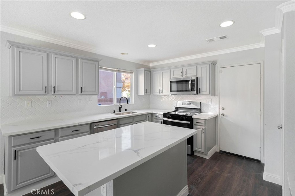 43009 23rd Street W