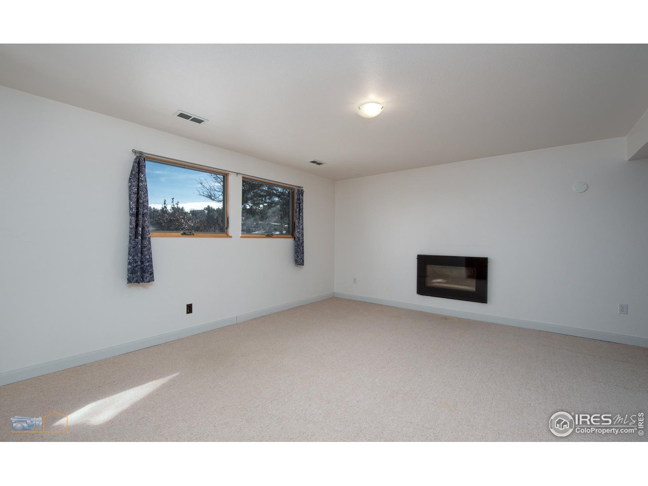 1515 Gillaspie Dr