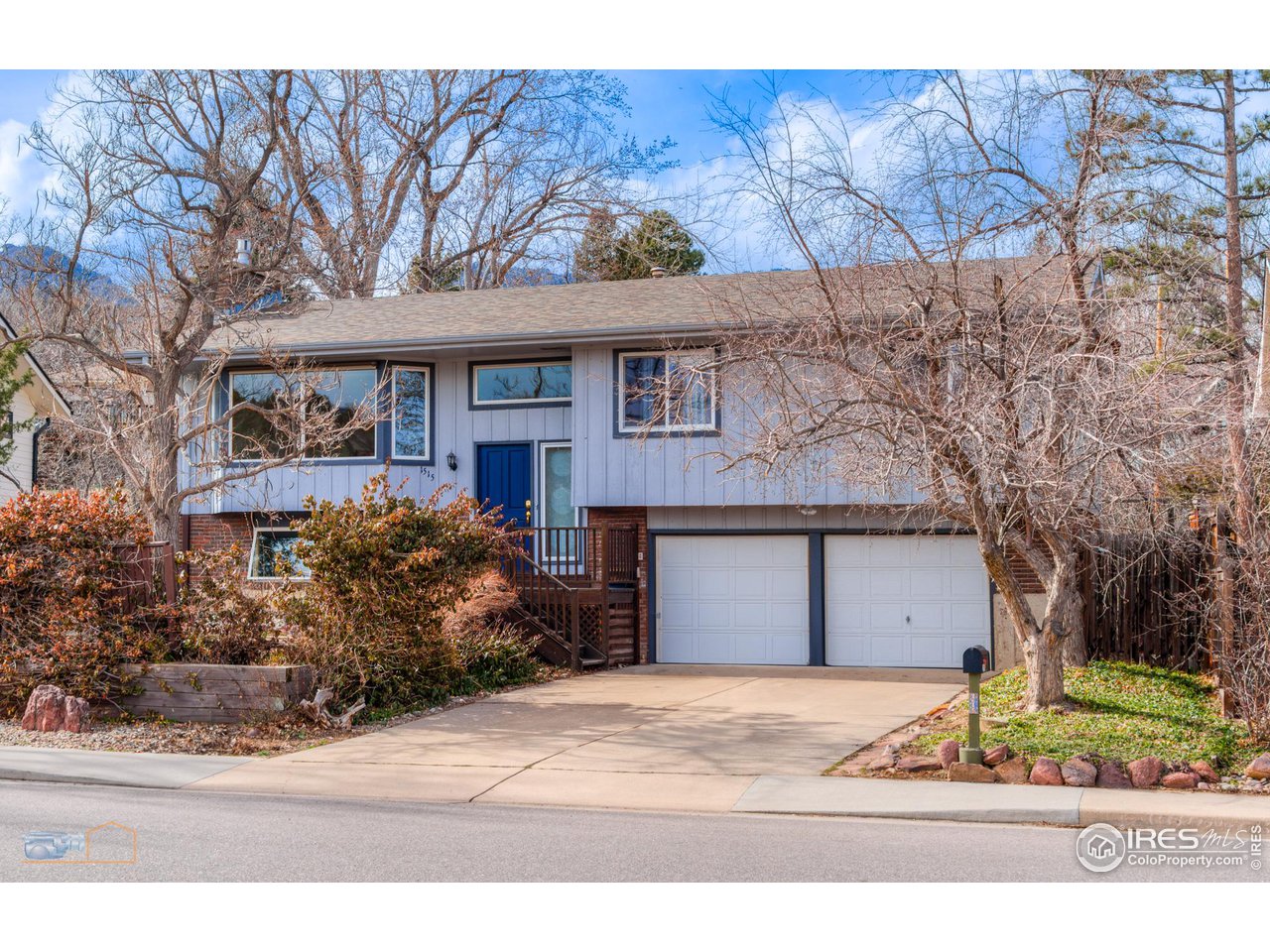 1515 Gillaspie Dr