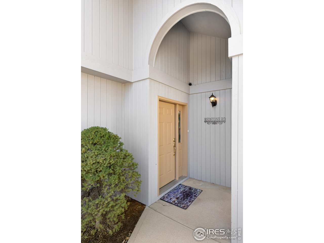 3174 Redstone Rd
