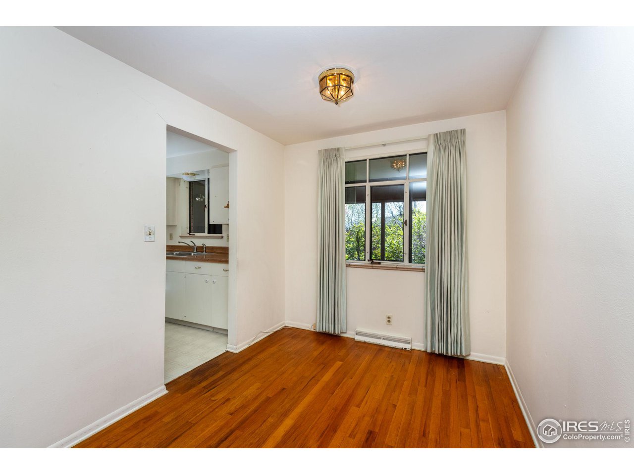 2105 Floral Dr