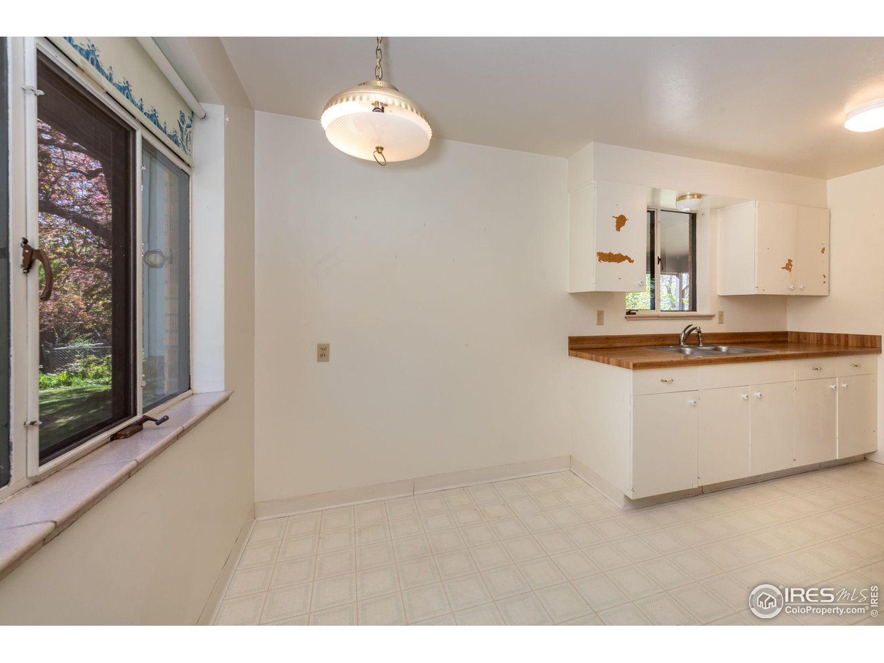 2105 Floral Dr
