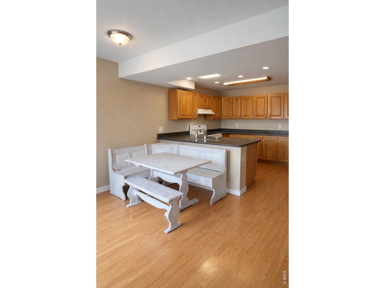 4591 Sunnyside Pl D