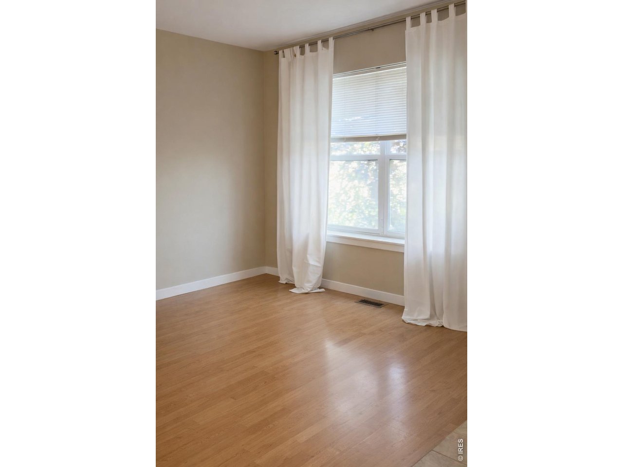 4591 Sunnyside Pl D
