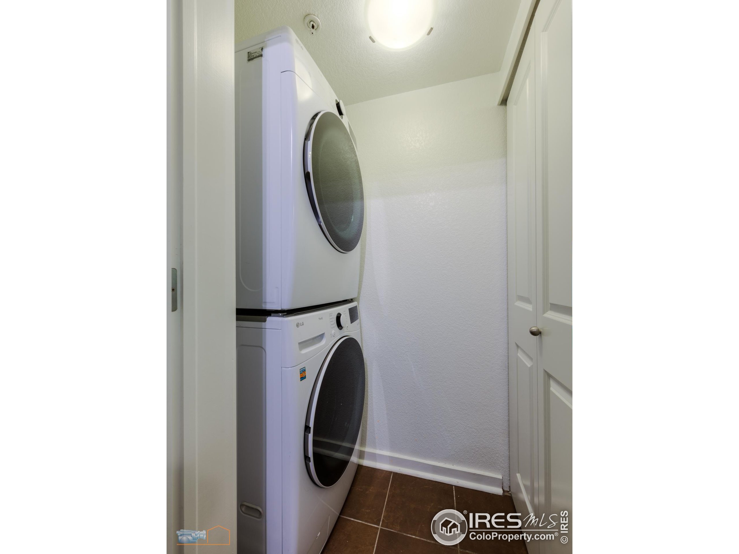 4525 13th St Unit: 4-E