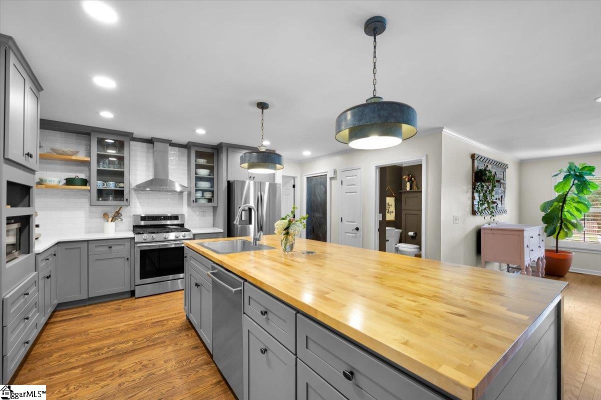 109 W Fieldsparrow Court