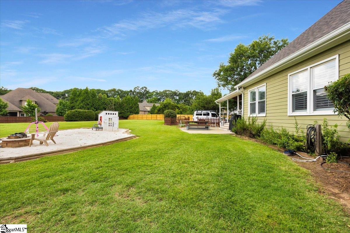 109 W Fieldsparrow Court