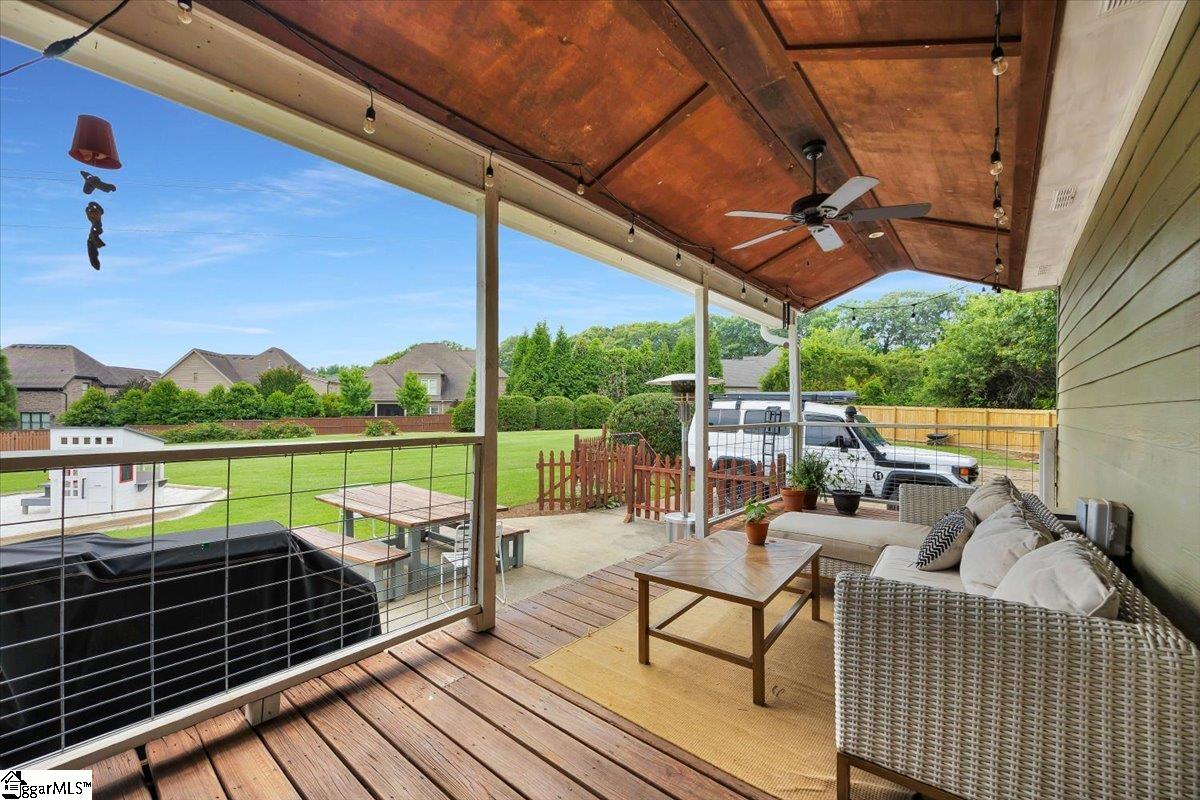 109 W Fieldsparrow Court