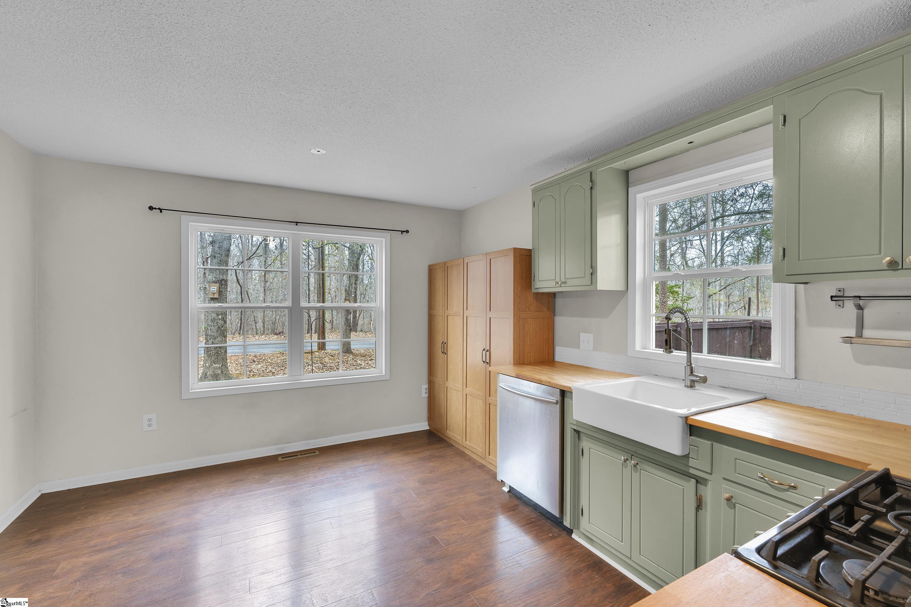 304 N Isundega Street