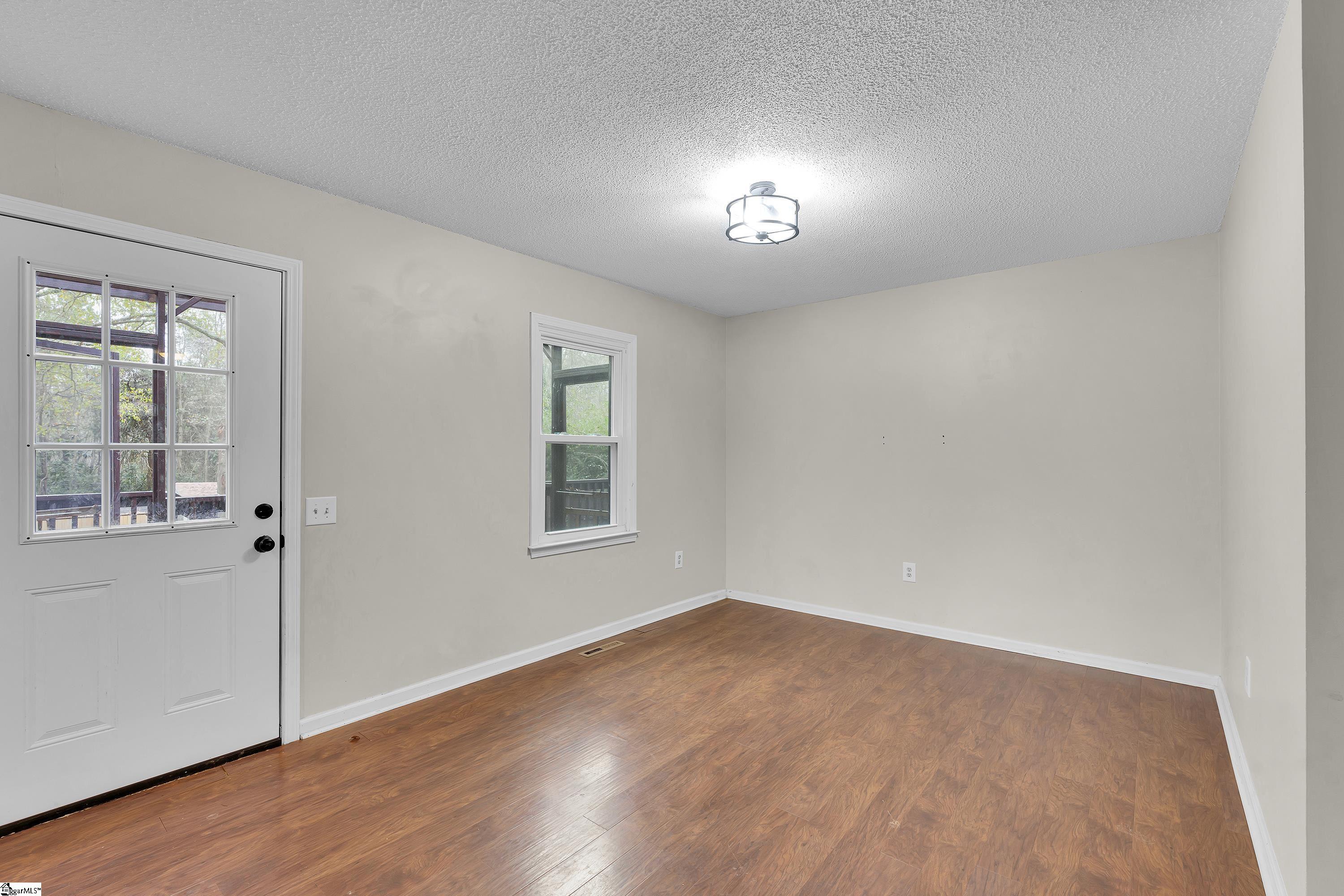 304 N Isundega Street