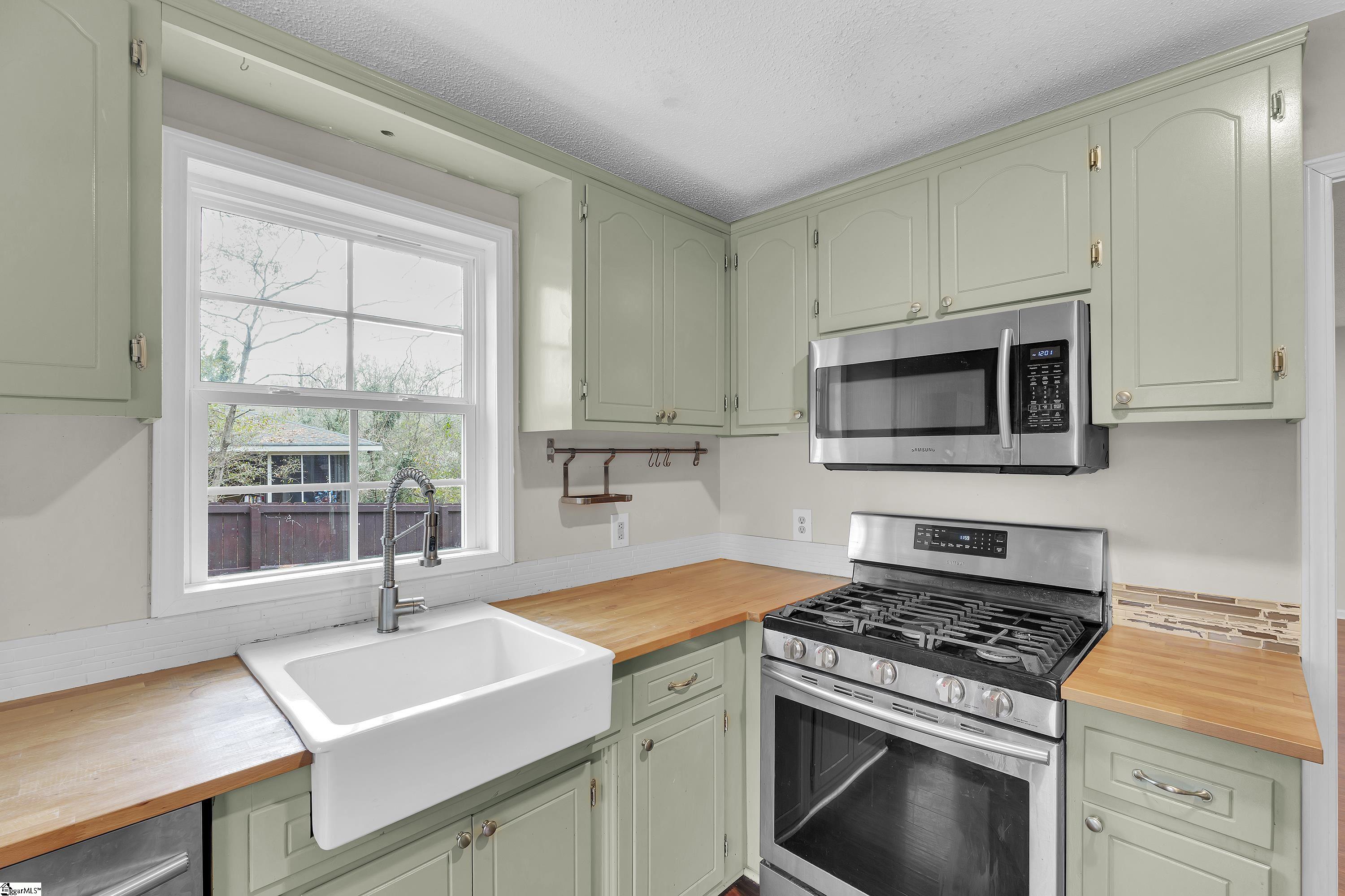 304 N Isundega Street