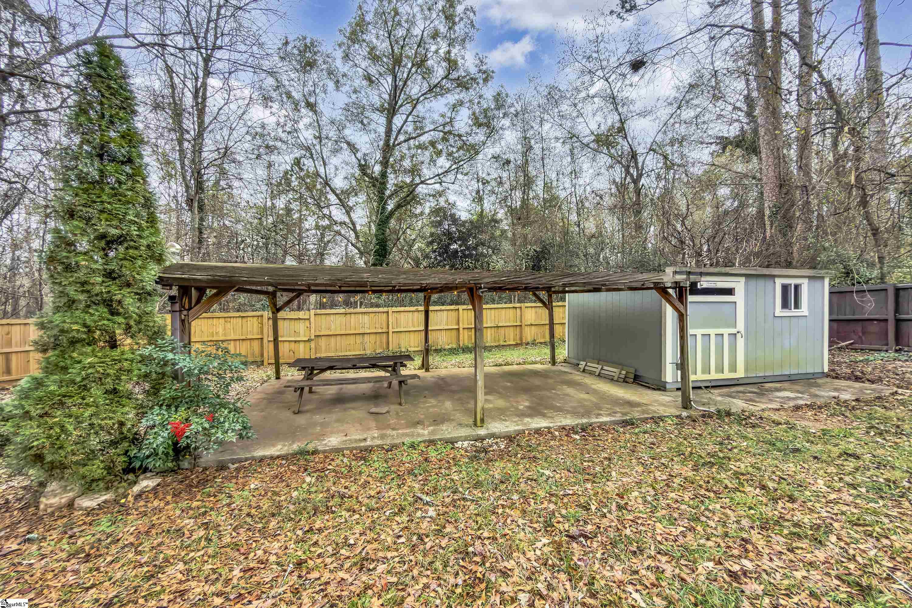 304 N Isundega Street