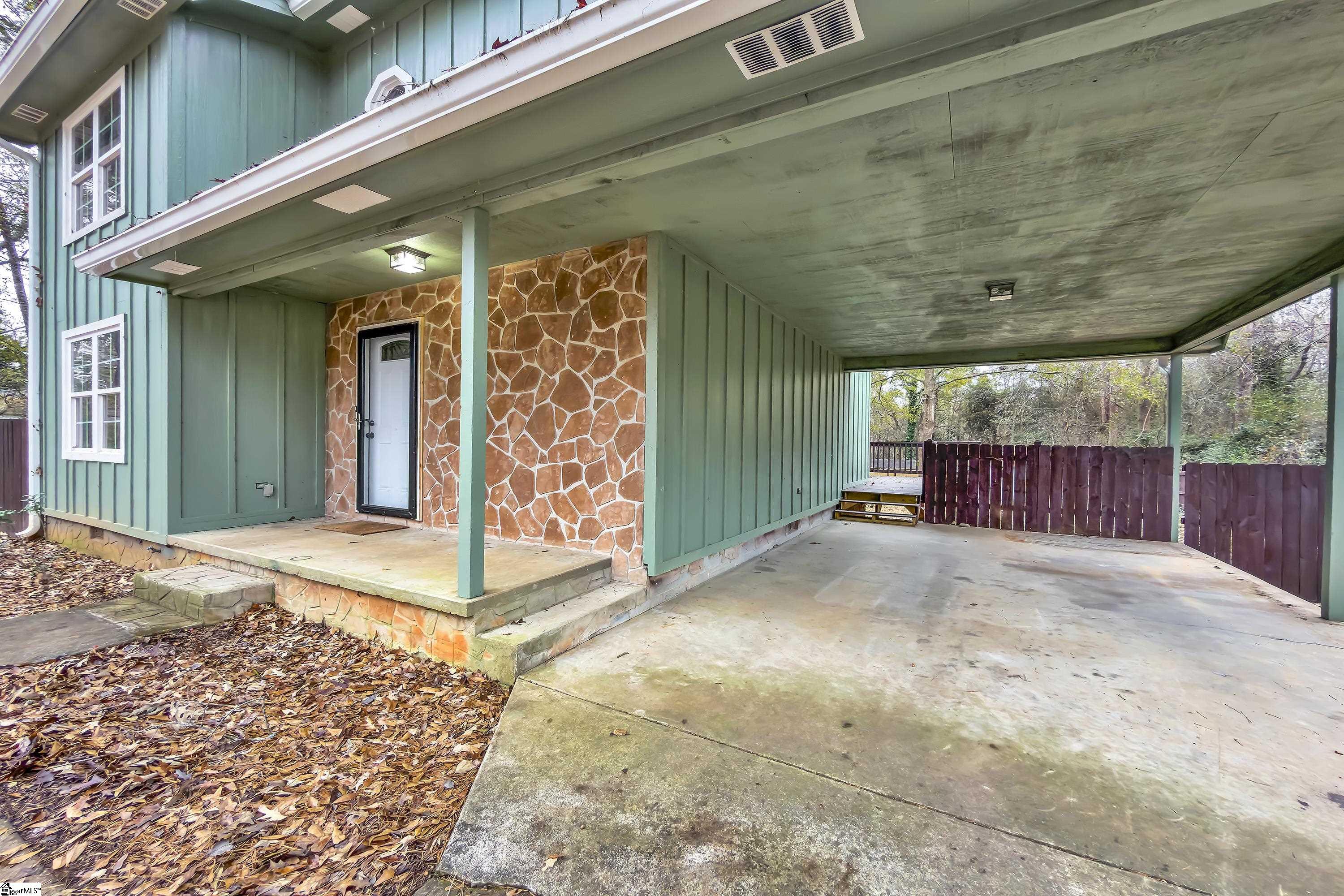 304 N Isundega Street