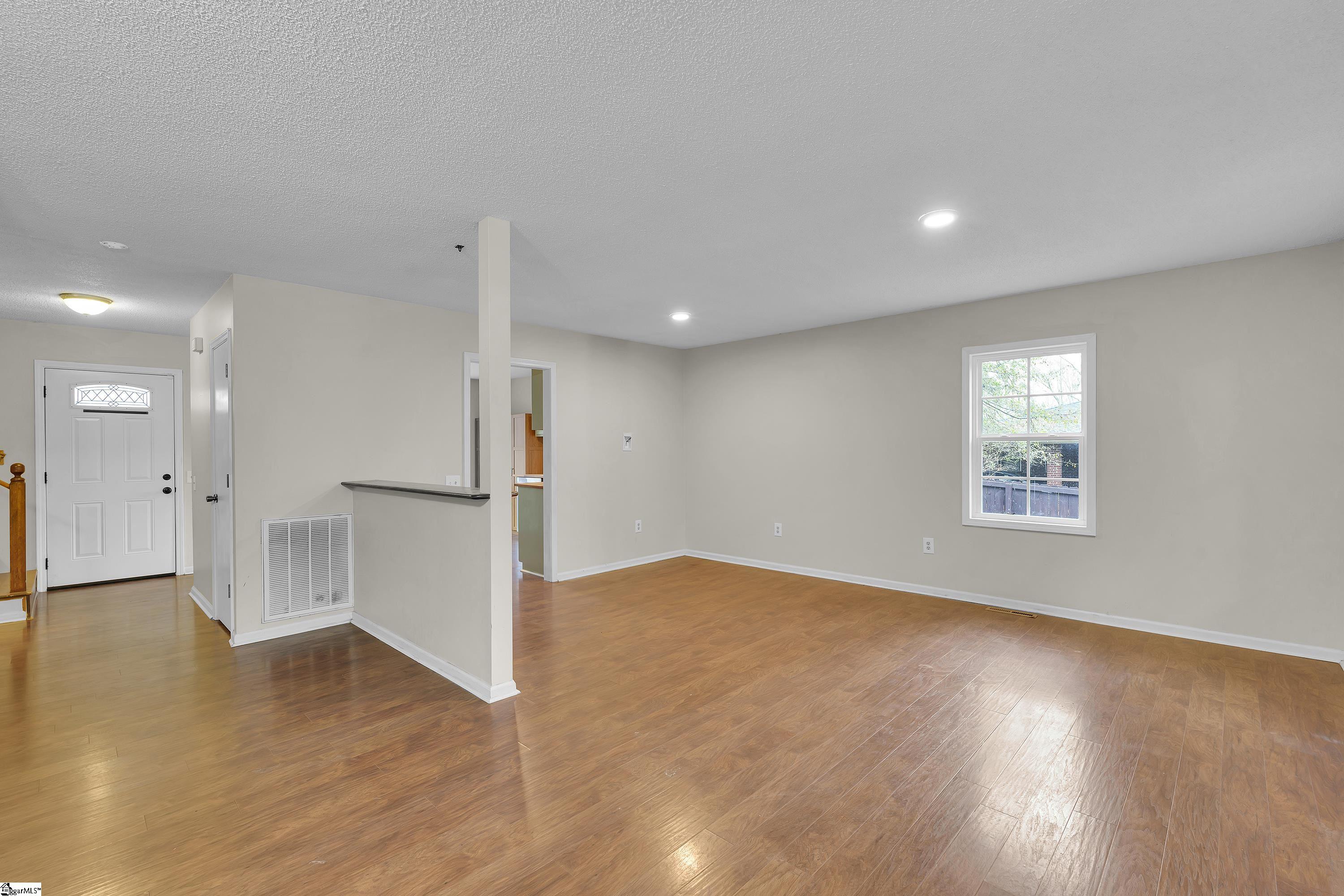 304 N Isundega Street