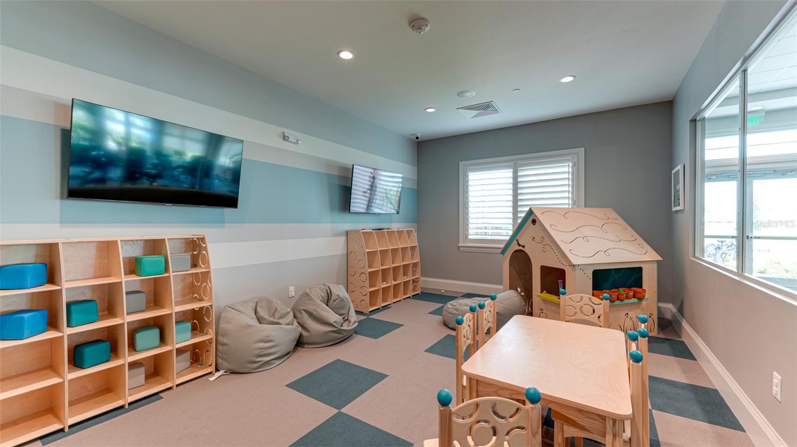 15522 ISLANDWALK AVE