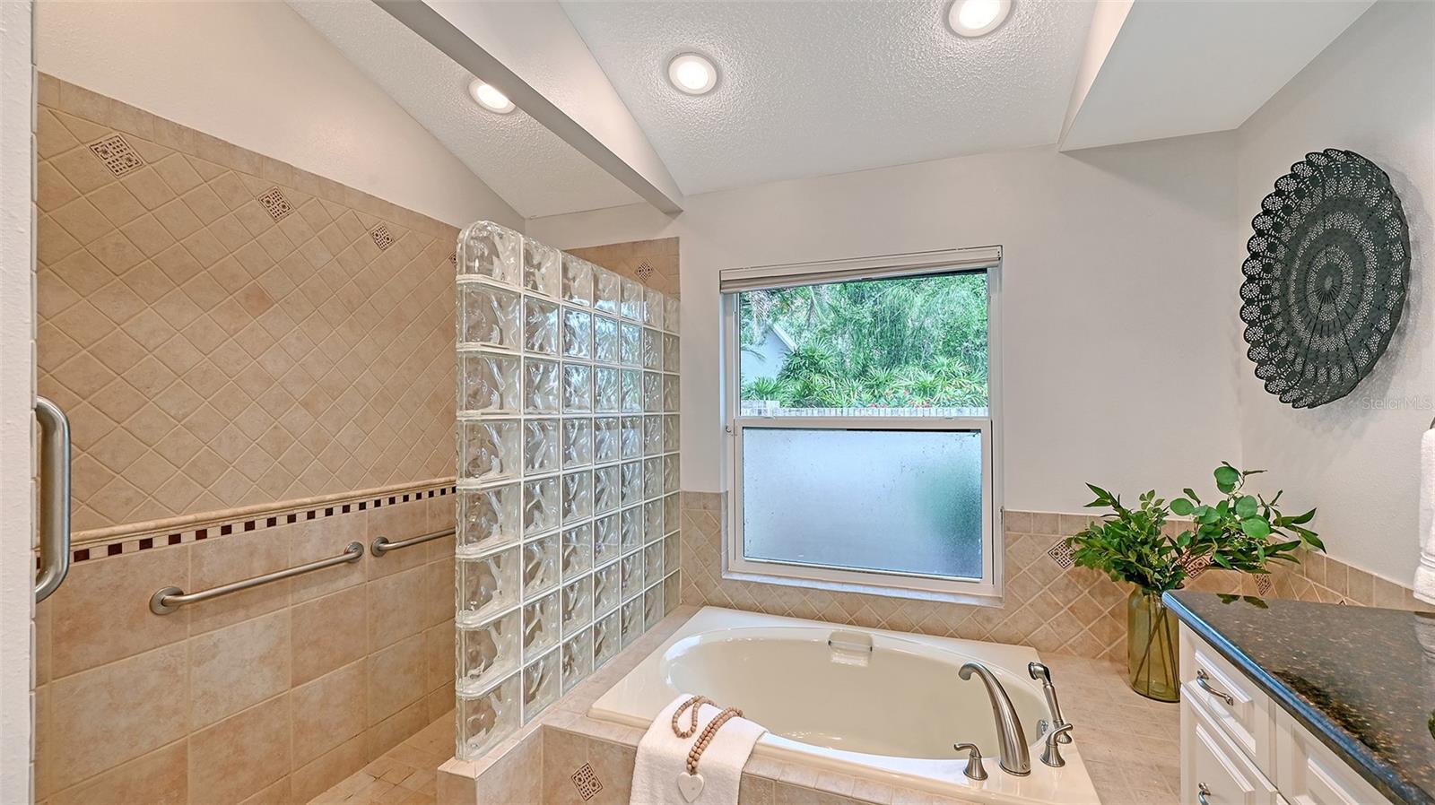 7729 RED CEDAR LN