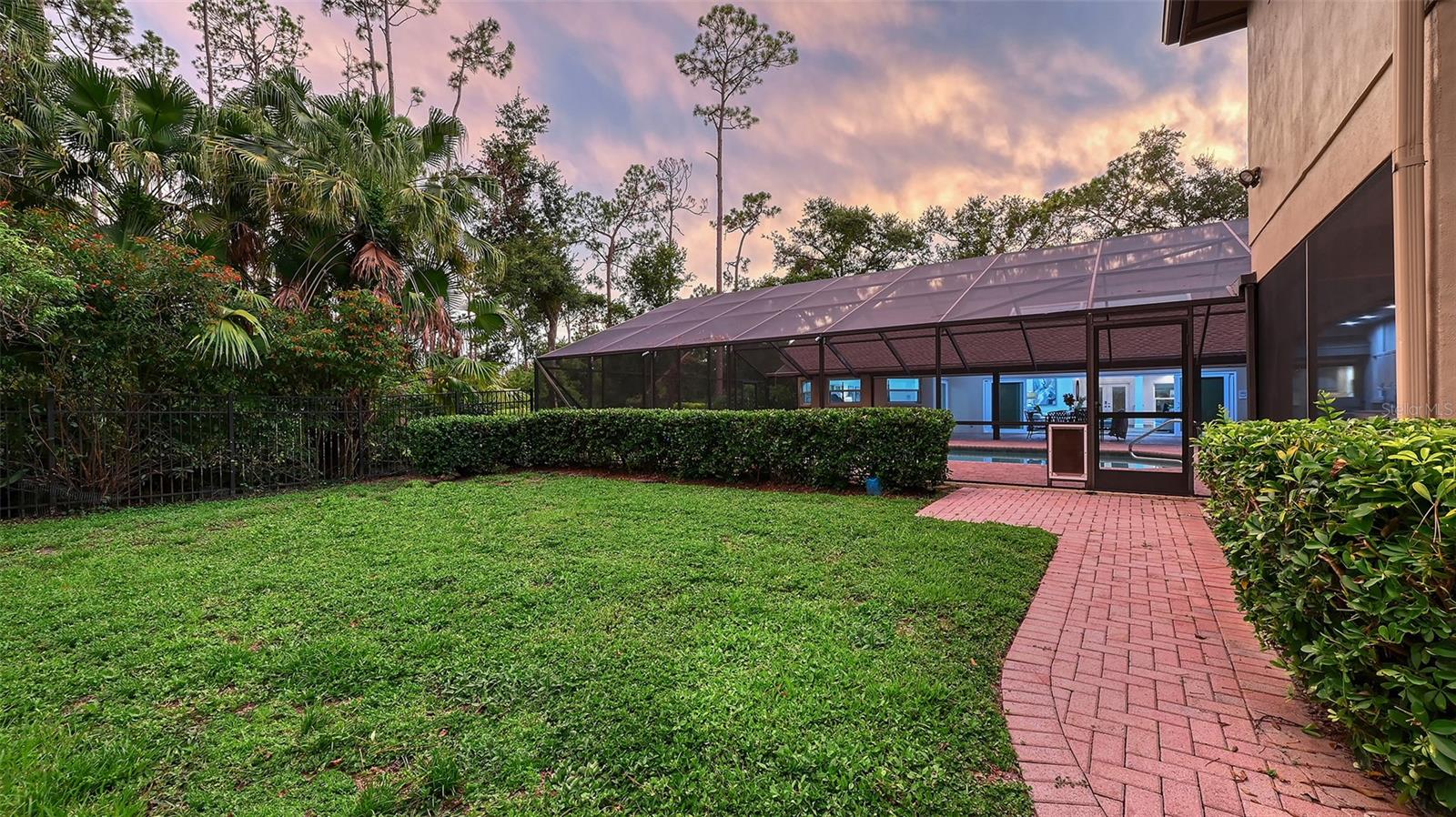 7729 RED CEDAR LN