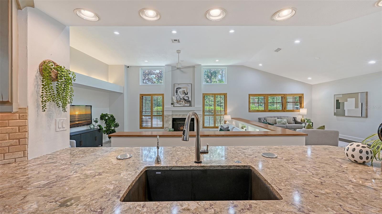 7729 RED CEDAR LN
