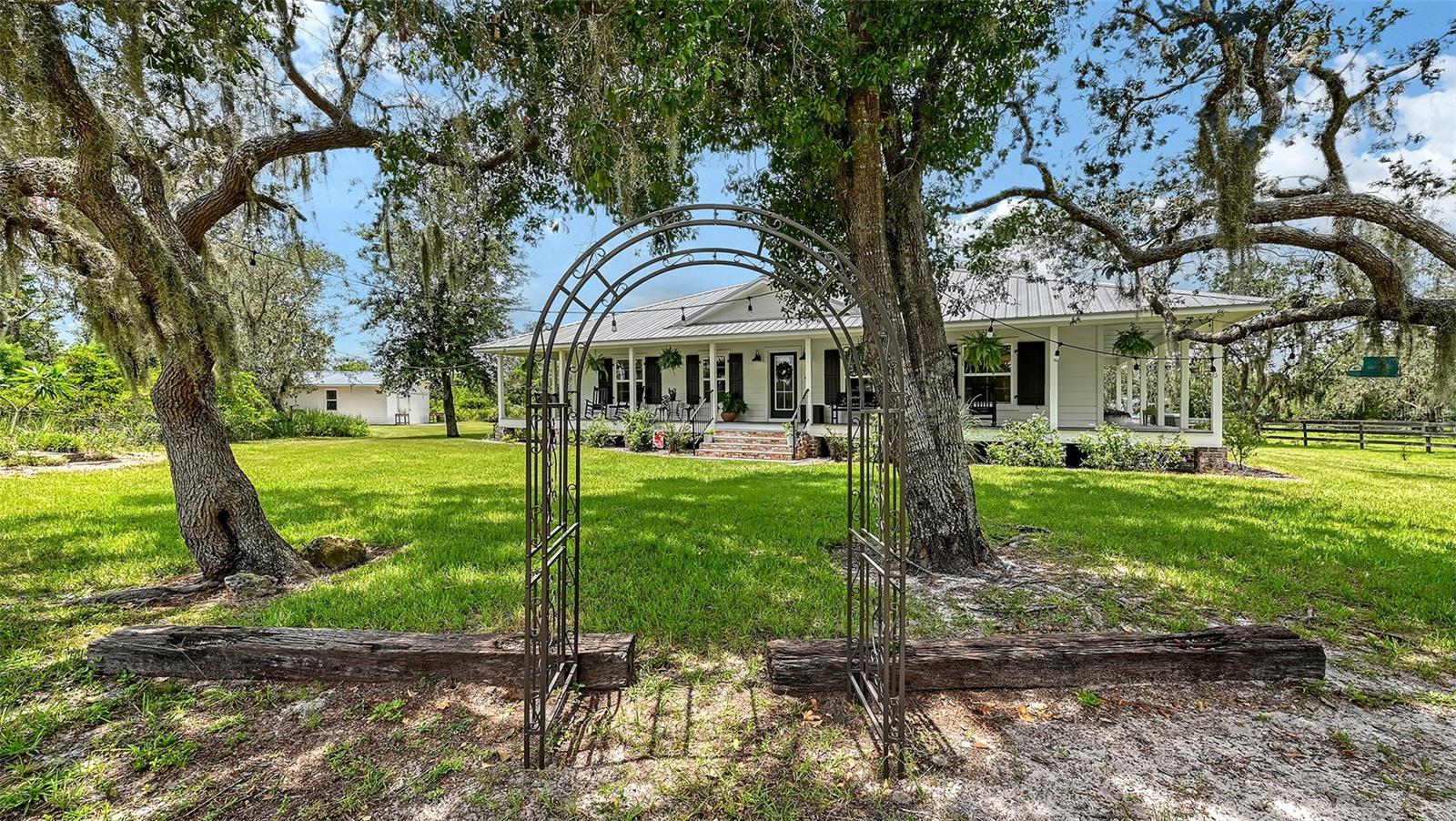 5230 WAUCHULA RD