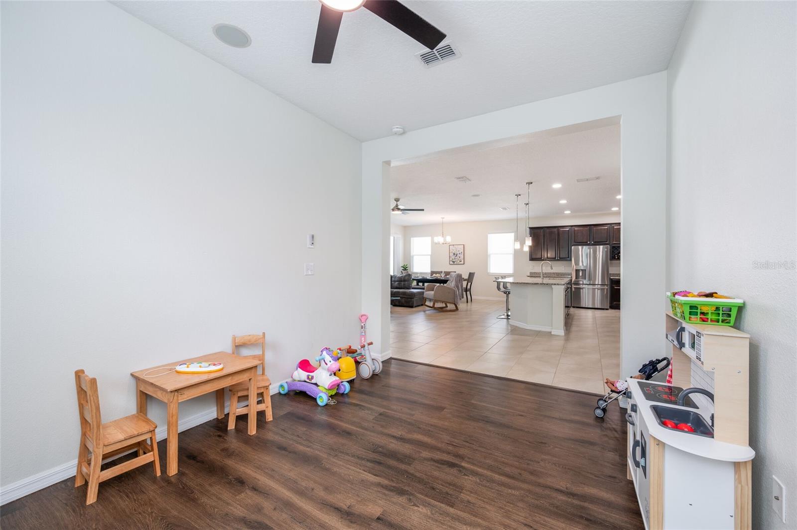 2736 ARBOR TRAIL WAY