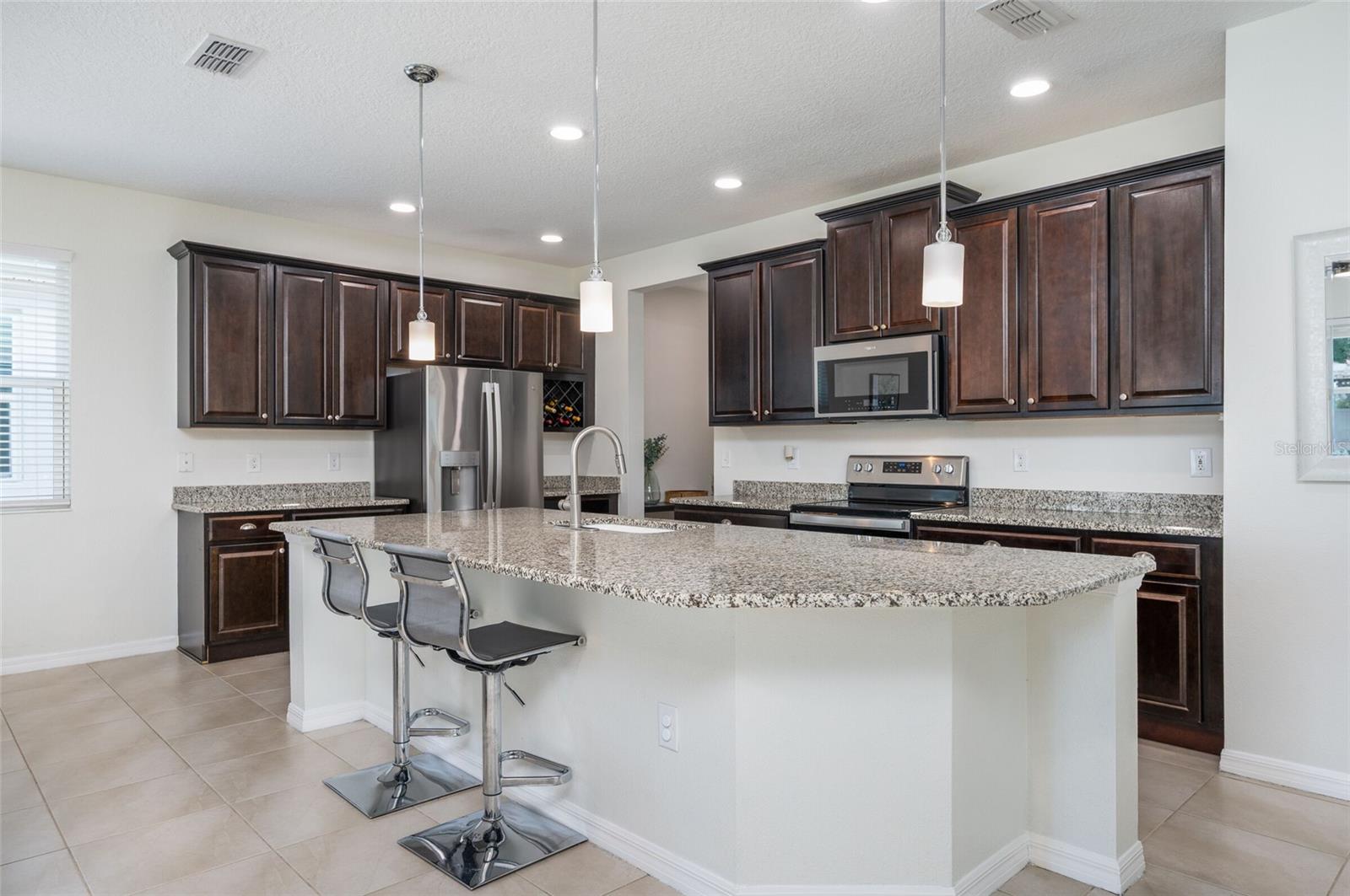 2736 ARBOR TRAIL WAY