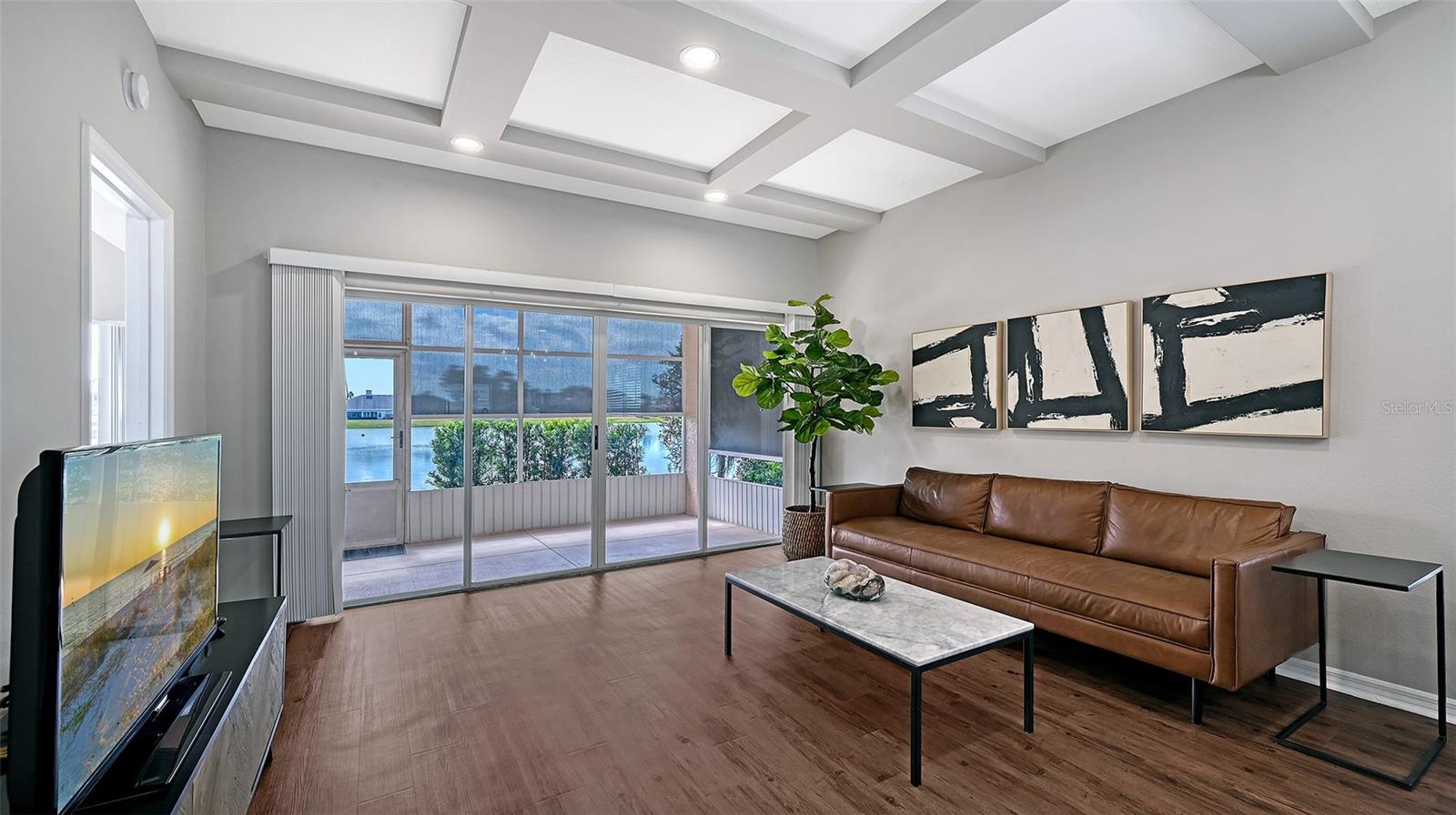 4207 CADDIE DR E #104