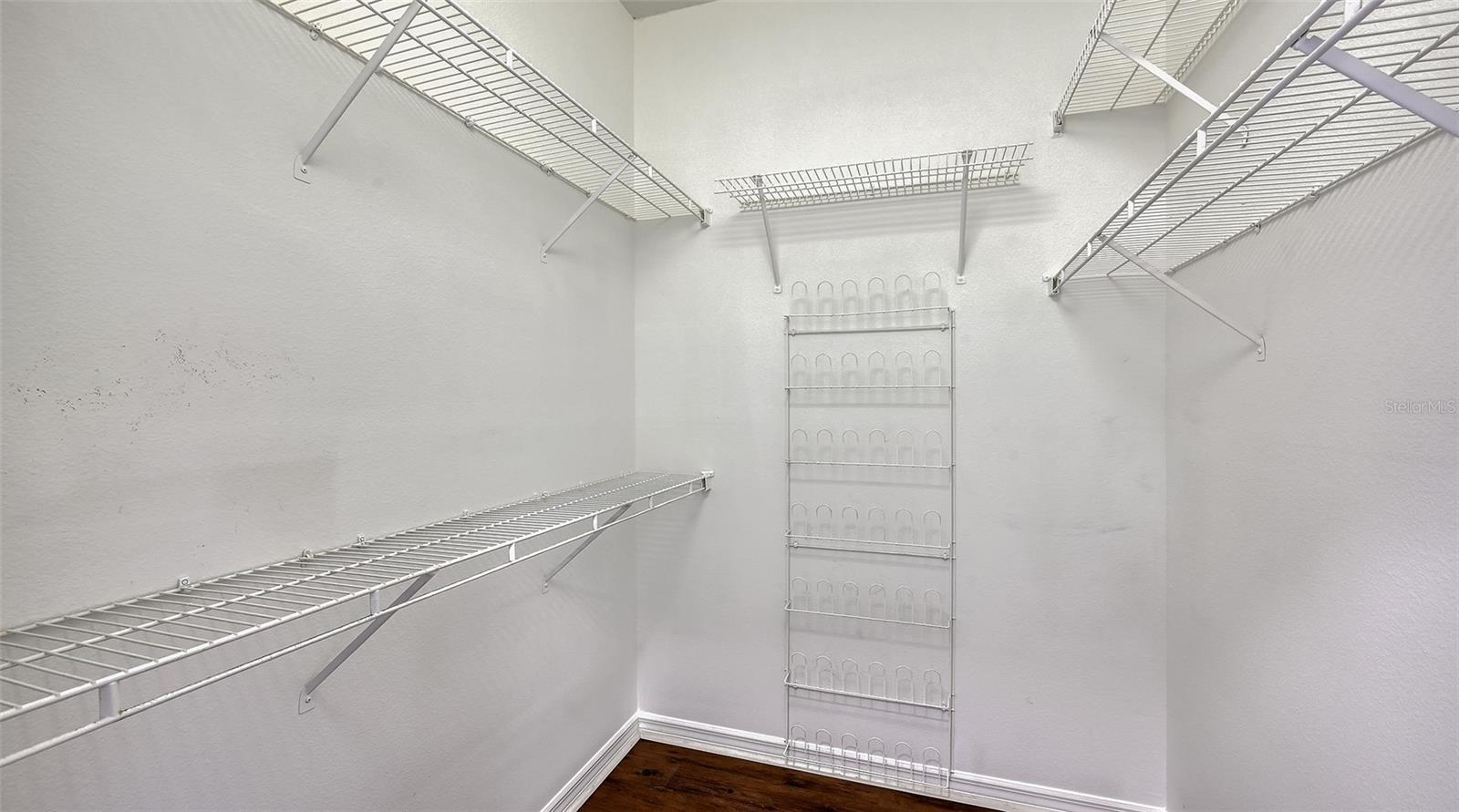 4207 CADDIE DR E #104