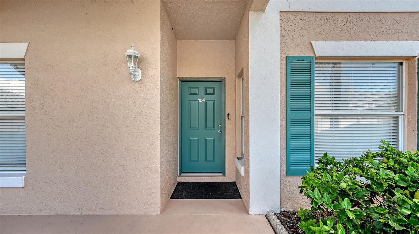 4207 CADDIE DR E #104