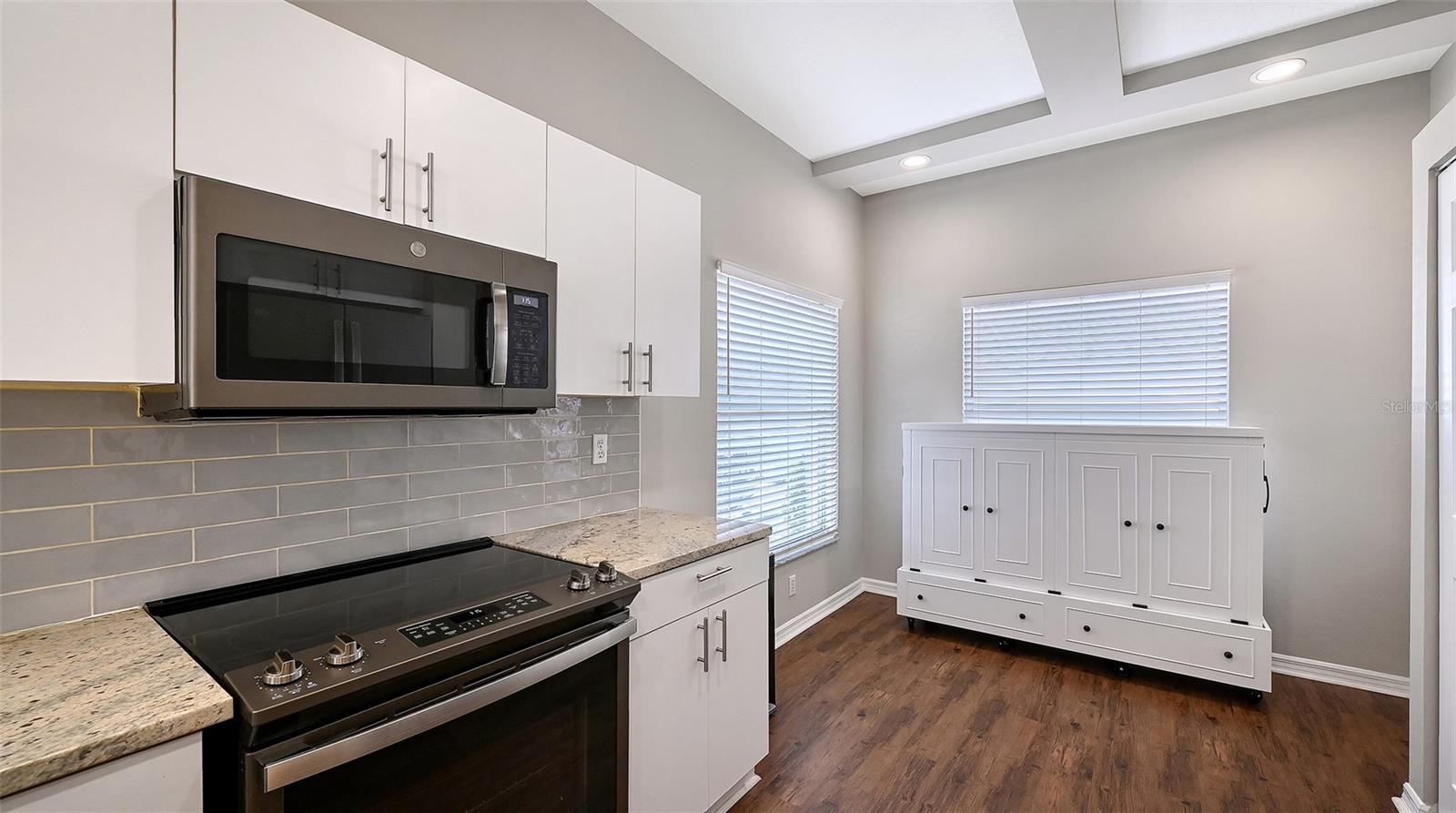 4207 CADDIE DR E #104