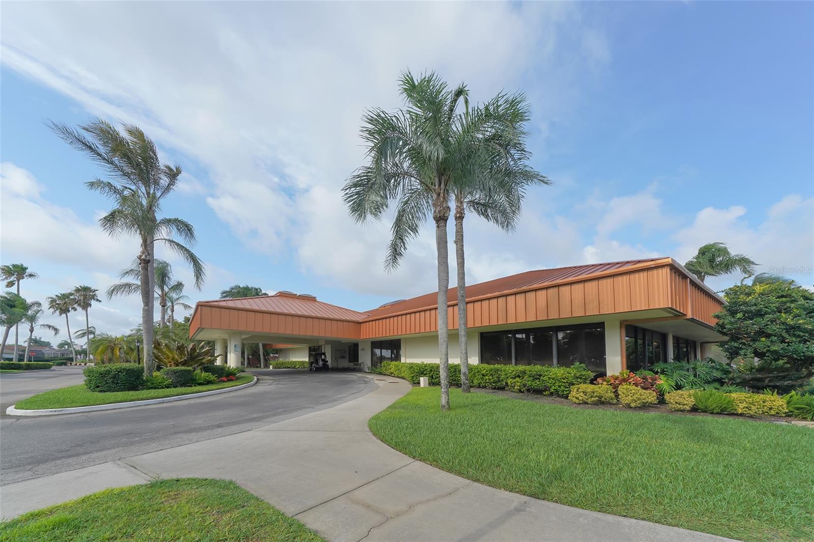 4207 CADDIE DR E #104